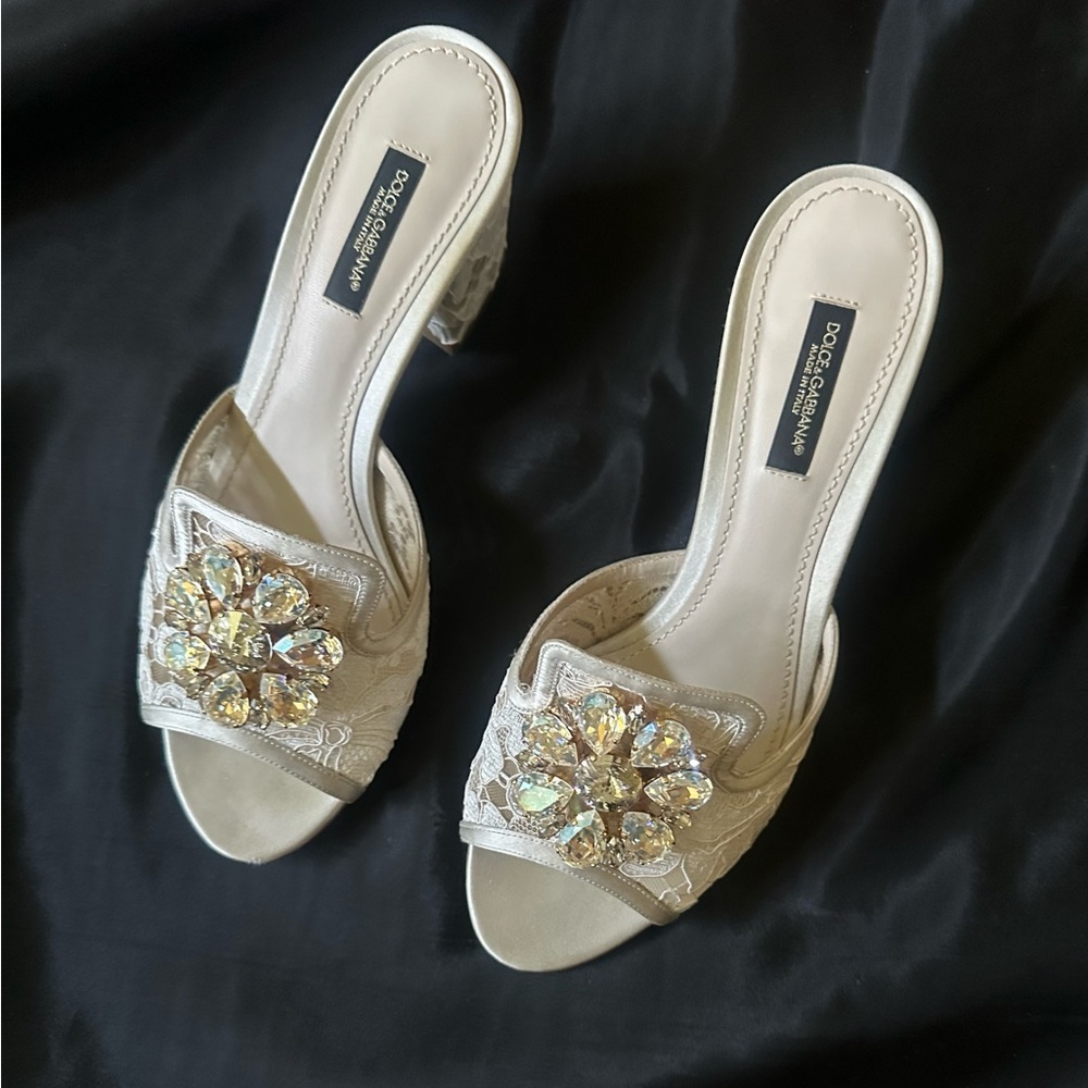 Dolce & Gabbana Lace with Crystal Brooch Size 7 1/2